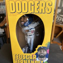 Teoscar Hernandez 2025 SGA Bobblehead *No Trades*