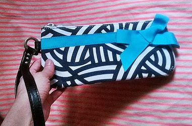 Lindsay Phillips Wristlet / Clutch