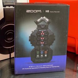 Zoom H8 8-Input / 12-Track Portable Handy Recorder