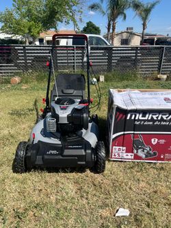 Murray
22 in. 140 cc Briggs & Stratton Walk Behind Gas Self-Propelled Lawn Mower with Front Wheel Drive and Bagger