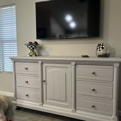 Modern Farmhouse Dresser