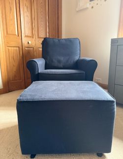 Nursery glider and ottoman (Navy color)