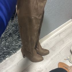 Boots Size 6 1/2