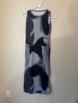 Sleeveless Midi Dress with Butterfly Print
