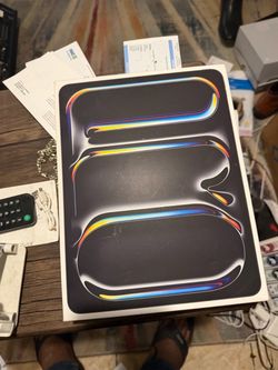 iPad Pro 13 inch (M5) chip