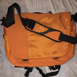 Square Crossbody Bag for Sale in Miami, FL - OfferUp