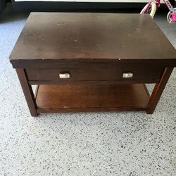 Pushable Coffee Table 