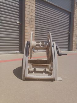 Garden hose reel