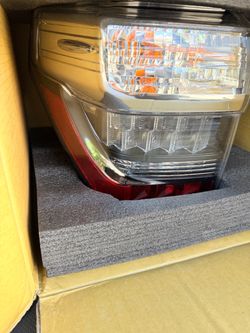 2017 Toyota 4Runner OEM Original Tail Lights – Pair