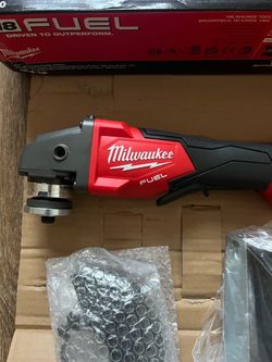 Milwaukee M18 FUEL Angle Grinder