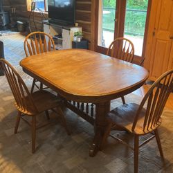 Kitchen Table /chairs