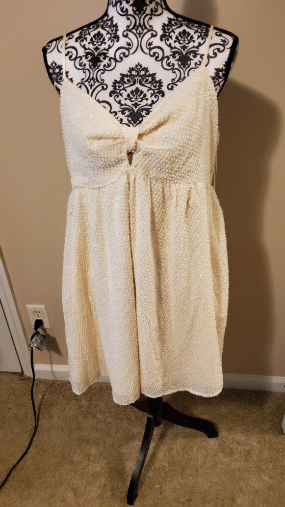 Women Cream Spaghetti Strap Mini Dress Size Large