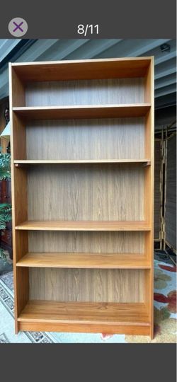 Brown Shelf Bookshelf, with adjustable shelves - 70H x 36W x 9D
