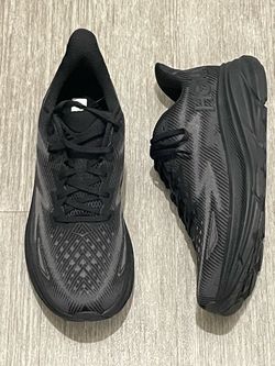 HOKA CLIFTON 9 TRIPLE BLACK MEM 12D WOMEN 13D “NEW”
