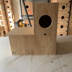 Small conure nest box