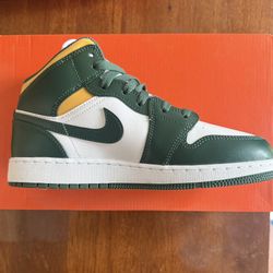 Jordan 1 Mid “Sonics”