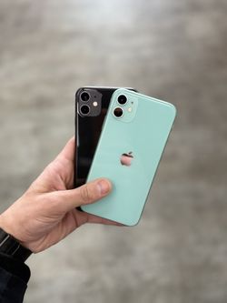 iPhone 11 – Unlocked - DIFFERENT COLORS IN STOCK