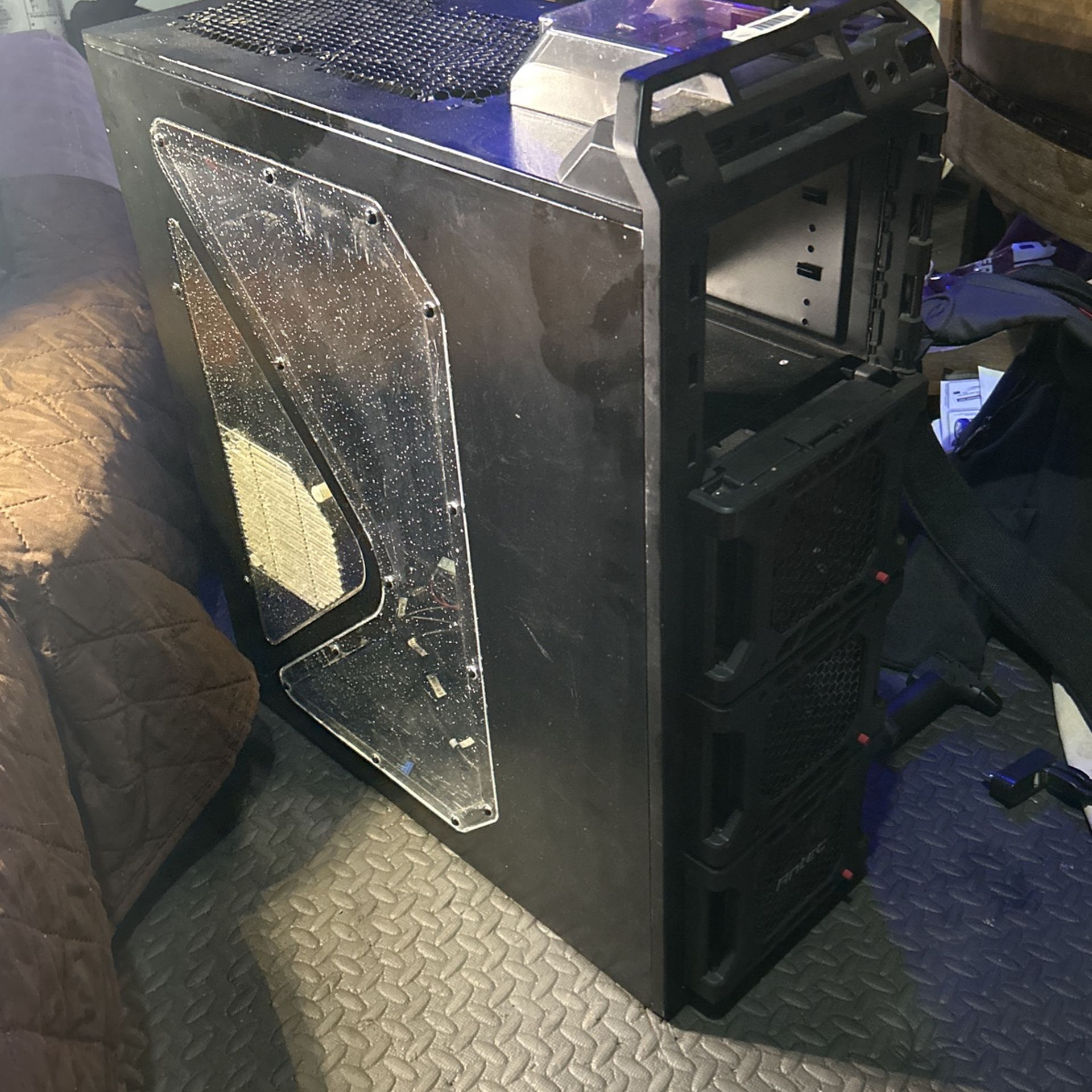 Antec Df-85 Full Tower Gaming Chassis