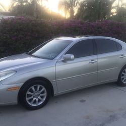 2002 Silver Lexus ES 300