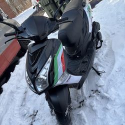 150cc Scooter