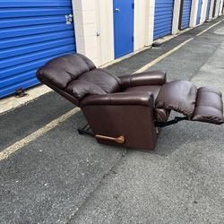 LAZYBOY PINNACLE LEATHER RECLINER 