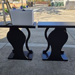 Pair of Black Elegant Accent Tables
