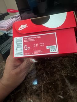 Nike girls tennis shoes