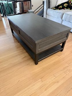 Ashley Caitbrook Lift-Top Coffee Table