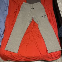 Essential Sweats Dark Oat 