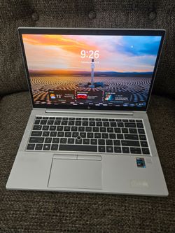 HP EliteBook  840 G8 Laptop & Charger