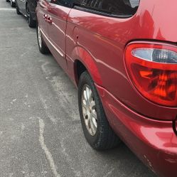 2002 Chrysler Town And Country Minivan