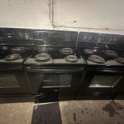 Whirlpool Stoves On Good Working Condition 