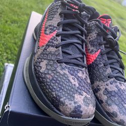 Kobe 6 Size 8.5