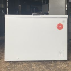 Avanti - 44” Freestanding Chest Freezer 