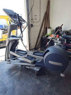 Precor 815 EFX Elliptical (Delivery Included)