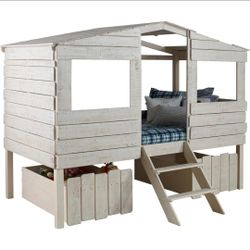 Brazilian treehouse bed twin size for kids.