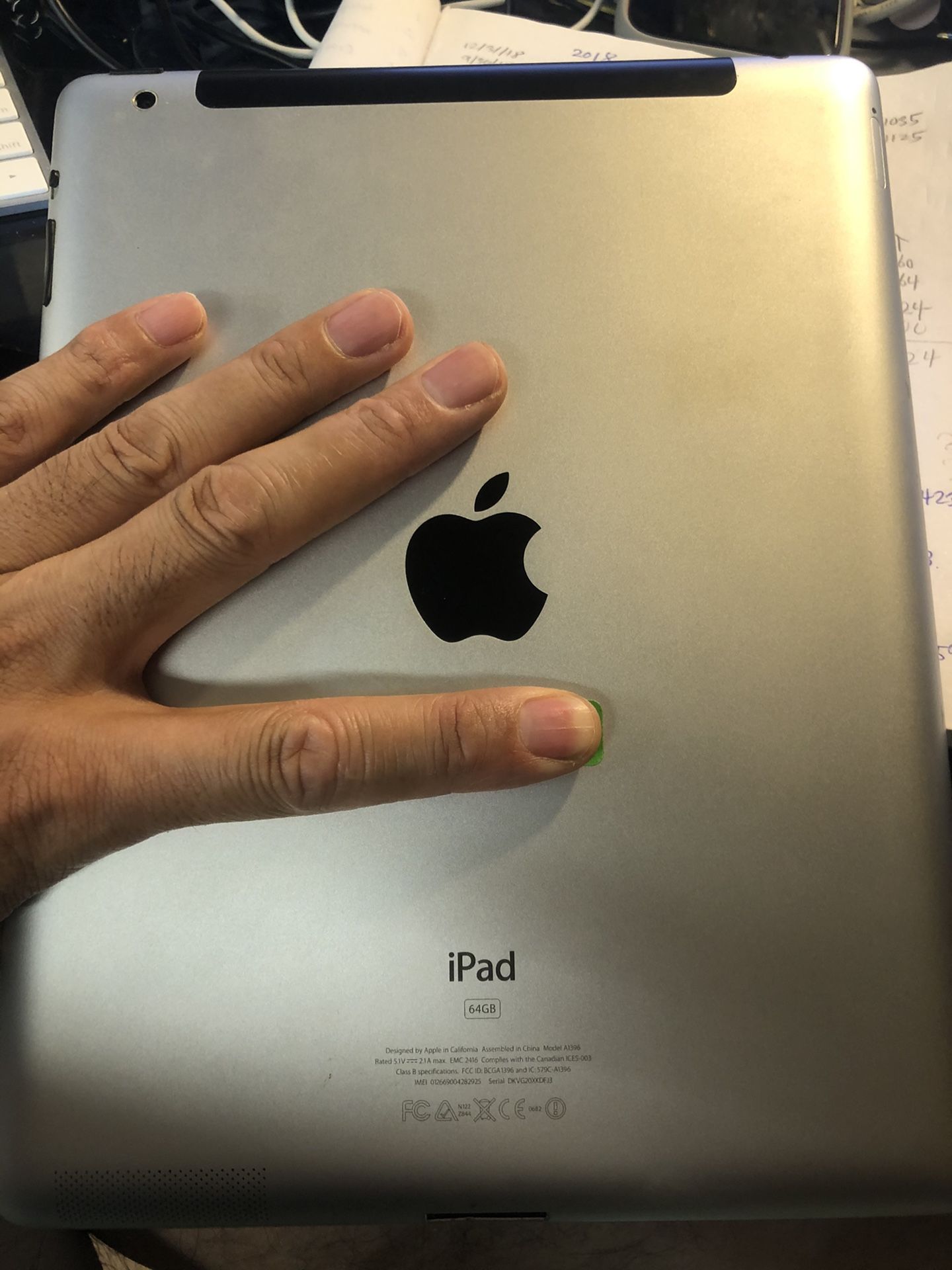 Apple iPad 64GB Cellular WiFi Version