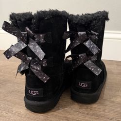 Girls UGG Bailey Bow Boots – Black – Size 4