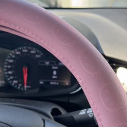 Hellokitty steering wheel cover