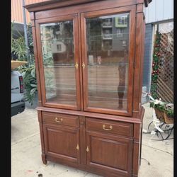 Made By Harden Beautiful Display Case Cabinet 18 Deep 52 Wide 82 Tall
