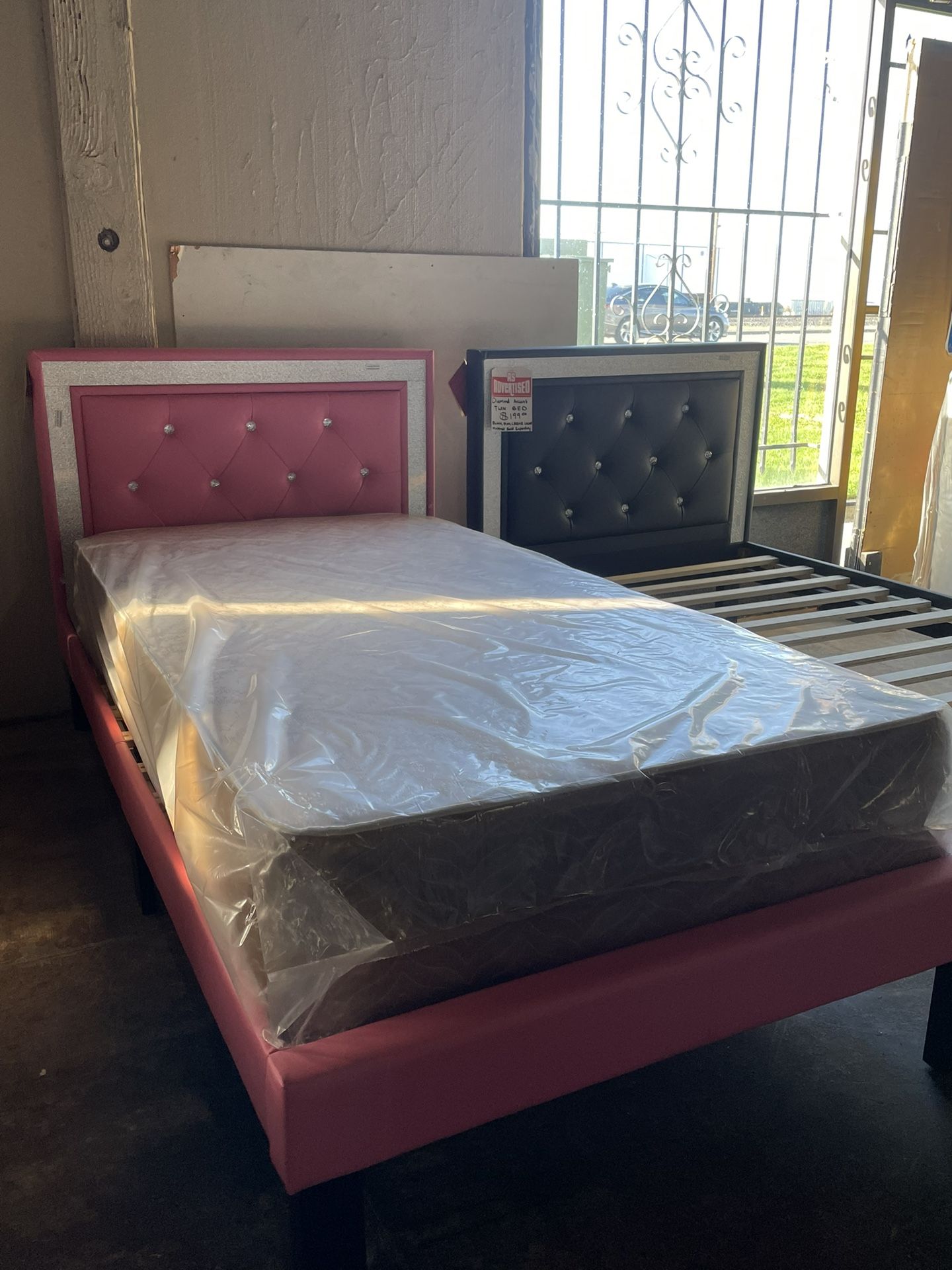 Twin Size Diamond Accent Beds With Mattress