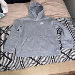 GREY NIKE HOODIE YOUTH SIZE
