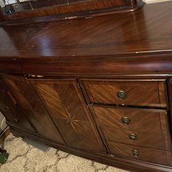 Queen Size Bedroom Set- Wood 