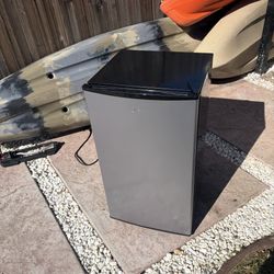 Mini Fridge Perfect Conditions 