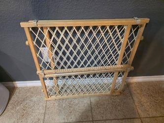 Evenflo Position & Lock Wood Baby / Pet Gate (Clean & Working)