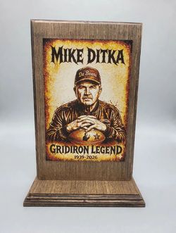 Handmade Mike Ditka Tribute Plaque – Chicago Bears "Gridiron Legend" Display