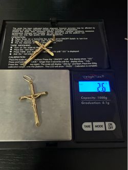 14K Crucifix Pendant