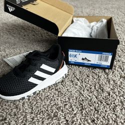 Adidas racer 2.01 Size 6.5 Toddler 