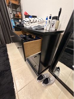 Dresser black