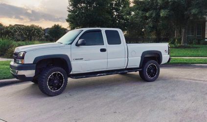 2006 Chevrolet Silverado 2500 LS extended cab 4x4 white chevy